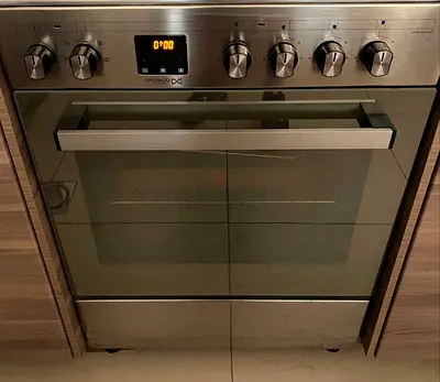 Daewoo 4 Hobs Electric ceramic cooker range size 60cm Exellent Condition
