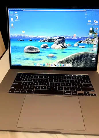 Apple MacBook Pro with Touch Bar Space Gray (16-inch,2020)