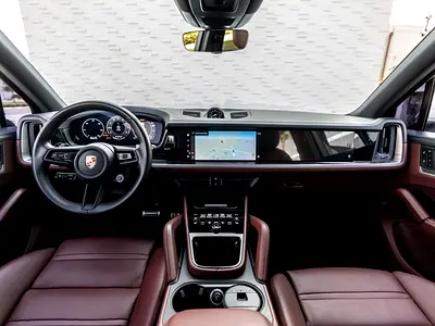 صورة 9 لـ 2024 Porsche CAYENNE