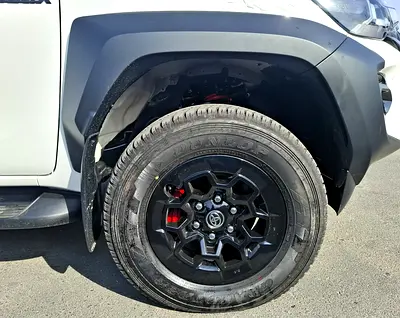 صورة 6 لـ 2025 Toyota HILUX