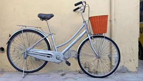 Cruiser bike Japan import Free delivery used refurbished 100% working with basket and soft seat