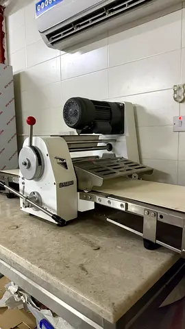 Commercial Dough Sheeter / Pastry Roller - Heavy Duty