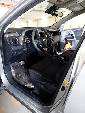 2018 Toyota RAV 4 — фото 15
