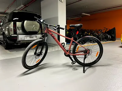Mountain Bike Size M - Excellent Condition
