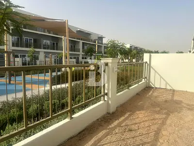 Single Row | Brand New | L Shaped Garden