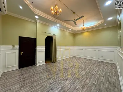 Villa in Rawda 1, on a street and alley behind the mosque, 7000 sq ft, 9 master bedrooms, price inc
