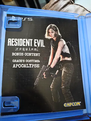 Resident Evil Re:Verse / Resident Evil (PS5) game - case with manual (good condition)