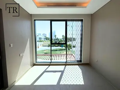 Single Row | Premium Finishes | Golf Course Views