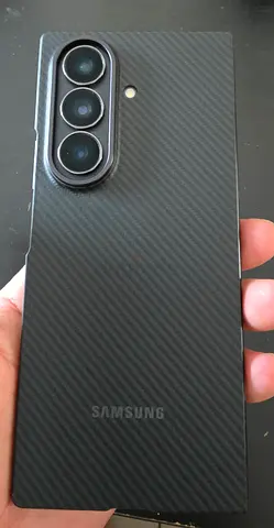 Samsung Fold7 512GB smartphone with triple rear cameras - used, good condition