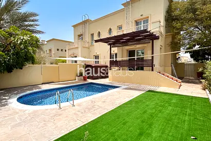 Private Pool | Single Row | Rare Large Basement