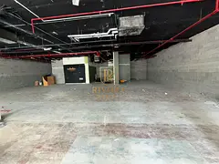 SHOP I SHELL AND CORE I SPLIT-READY RETAIL SPACE