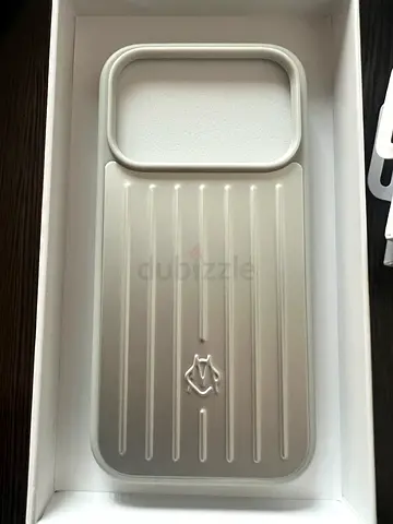 iPhone 17 pro rimowa phone case