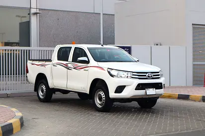 2022 Toyota HILUX photo 3