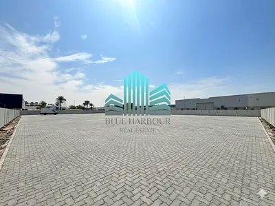 UP TO 3 MONTHS RENT | BESIDE SHEIKH ZAYED ROAD | READY TO USE
