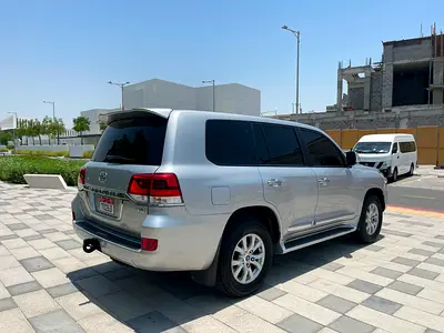 صورة 10 لـ 2017 Toyota LAND CRUISER