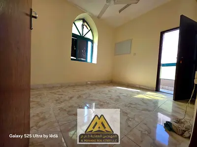 Spacious area | Prime balcony | Prime location | Port Street opposite the fish market | Close to all amenities | Affordable price | Easy access