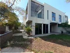 LUXURY 4BEDROOM VILLA with Maid room waderobe MasterBed parking garden ready to move only jest 180k