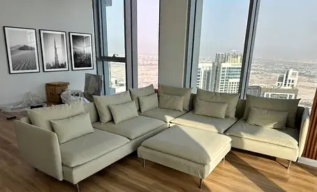 Premium corner sofa with a sleek modern design. Left or Right fitting available according to your ro