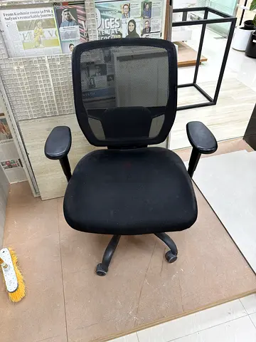 Black Mesh Office Chair with Armrests - Used, Good Condition