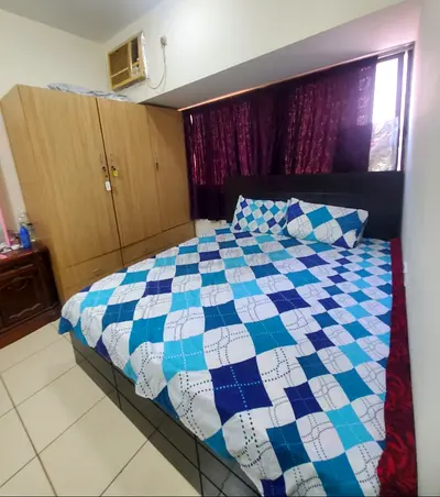 King size bed