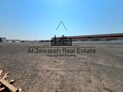 For rent: A fenced plot (hawta) with an area of 161,000 square feet and 50 kW electricity supply, at an attractive price.