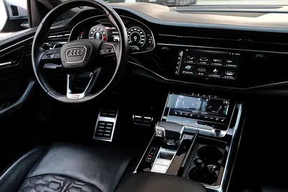 صورة 20 لـ 2021 AUDI RS Q8