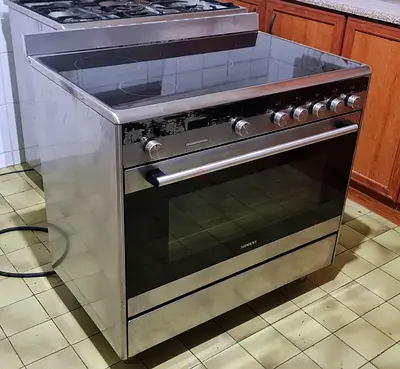 Siemens Electric Cooking Range (90 × 60 cm)