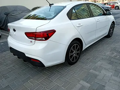 2019 KIA RIO 照片 8
