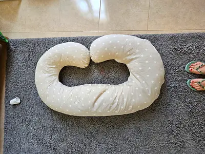 Used large U-shaped nursing / pregnancy pillow with removable cover