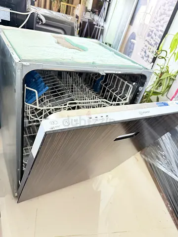 Indesit Integrated Dishwasher with Wood Finish Front