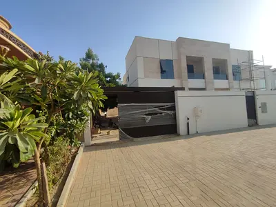 **Brand-New Smart Home Villa for Annual Rent | First Occupant | Al Hoshi, Sharjah** Experience modern living in this brand-new luxury villa located