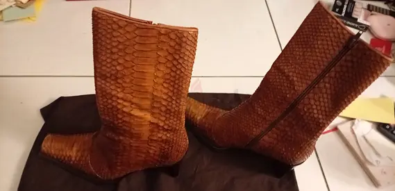 Crocodile boots ladies