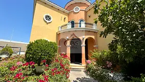 READY TO MOVE IN 5 BEDROOM VILLA BACK TO BACK