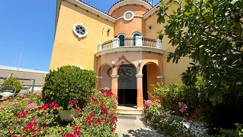 READY TO MOVE IN 5 BEDROOM VILLA BACK TO BACK