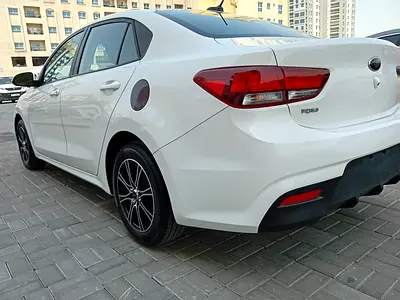 2019 KIA RIO 照片 3