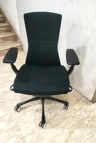 Embody Ergonomic Herman Miller Chair Fully Adjustable Excellent Condition