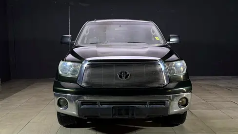 For sale: 2013 Toyota Tundra, clean title