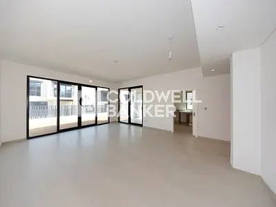 Internal | Single Row | Landscaped