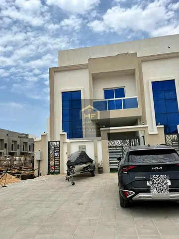 🏡 Exceptional Townhouse for Sale at a Bargain Price! ✨ Outstanding Residential & Investment Opportunity! Premium modern townhouse offering spacious