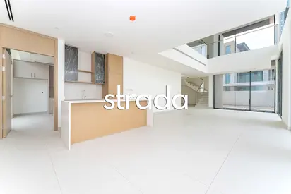 Golden Beach | Family Leaving | Best Price