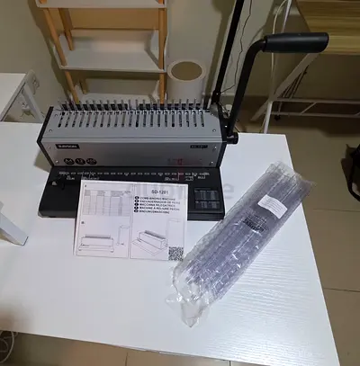Rayson Comb Binding Machine with Spare Combs - SD-1201