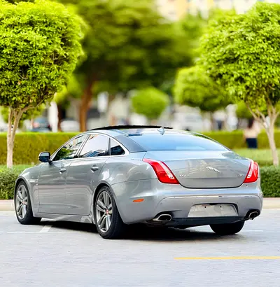 صورة 6 لـ 2014 Jaguar XJ