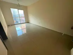 Master bedroom, 2 bathrooms, second occupant, central air conditioning, built-in wardrobes, easy acc