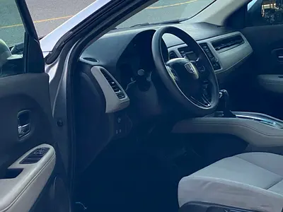 صورة 10 لـ 2022 Honda HR-V