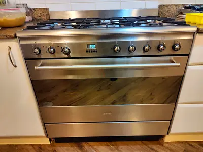 SMEG Italian 5 burner Top gas oven electric cooking range size 90cm Exellent Condition
