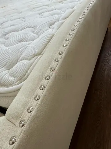 Queen Size Bed with Mattress FREE PICKUP August 3