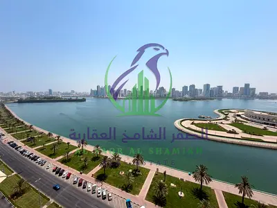 شقه اربع غرف وصاله للايجارالسنوي فى منطقه المجاز3 بأمارة الشارقه باركن مجاني تكيف مجاني الصيانة مجانيه على مدار السنه بلكونه إطلالة مفتوحة  بحرية