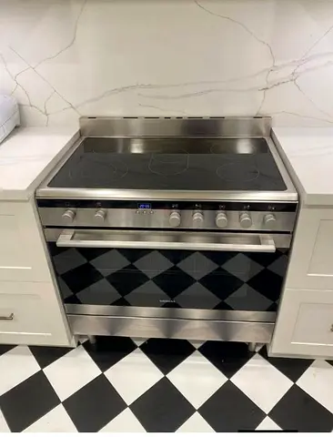 Siemens 5 burner electric cooker 90 by 60