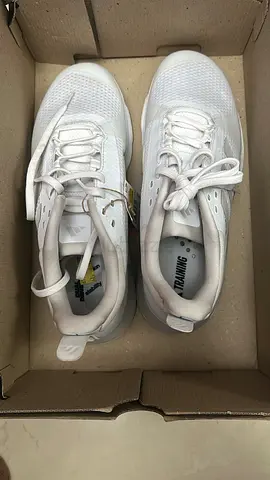 White unisex training sneakers, Brand New, size 43 1/2