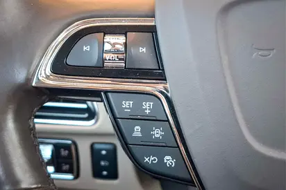 صورة 16 لـ 2022 Lincoln NAVIGATOR